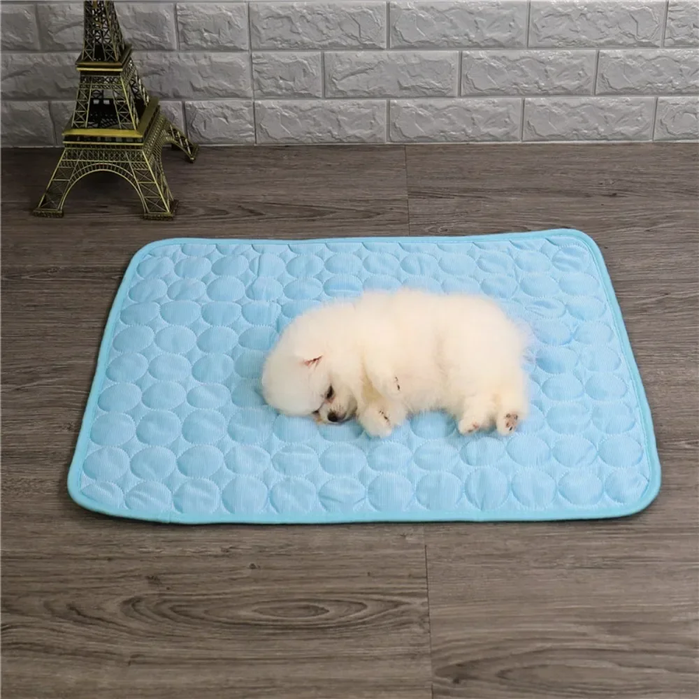 Pet Summer Cooling Pad Self-Cooling Ice Silk Pet Bed Dog Cat Nest Breathable Cooling Cooling Sleeping Pad - Image 3
