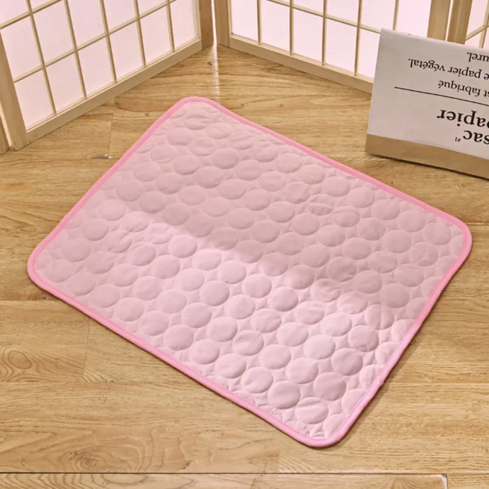 Pet Summer Cooling Pad Self-Cooling Ice Silk Pet Bed Dog Cat Nest Breathable Cooling Cooling Sleeping Pad - Image 5